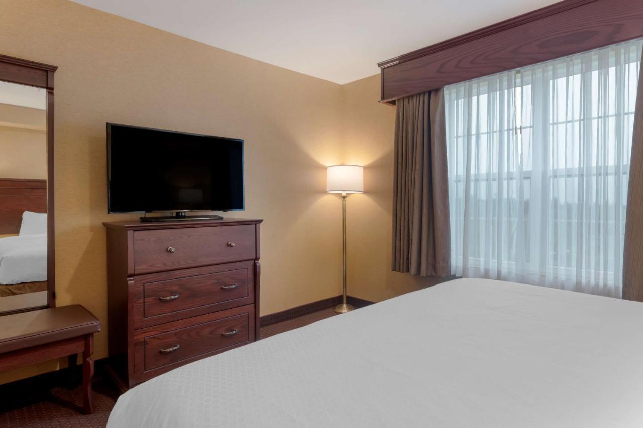 Best Western Plus Fredericton Hotel & Suites Luaran gambar