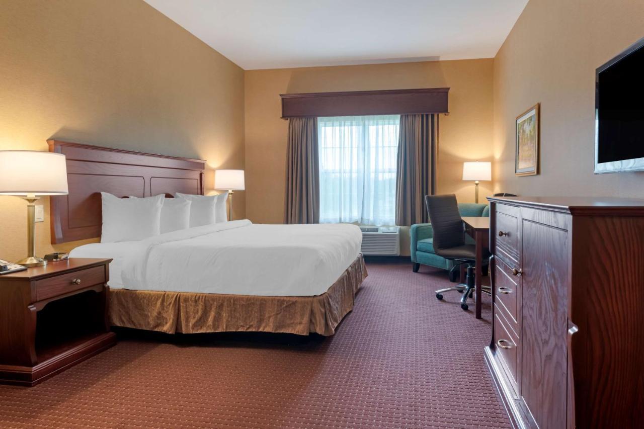 Best Western Plus Fredericton Hotel & Suites Luaran gambar