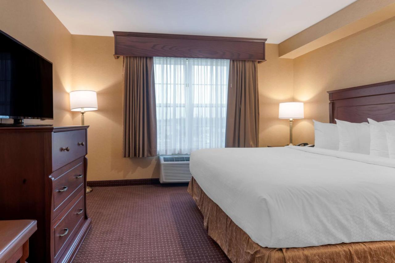 Best Western Plus Fredericton Hotel & Suites Luaran gambar