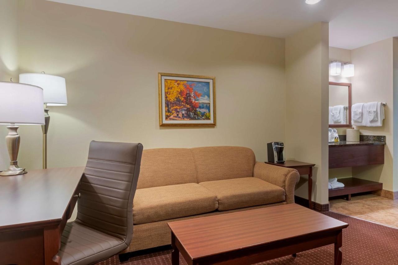 Best Western Plus Fredericton Hotel & Suites Luaran gambar