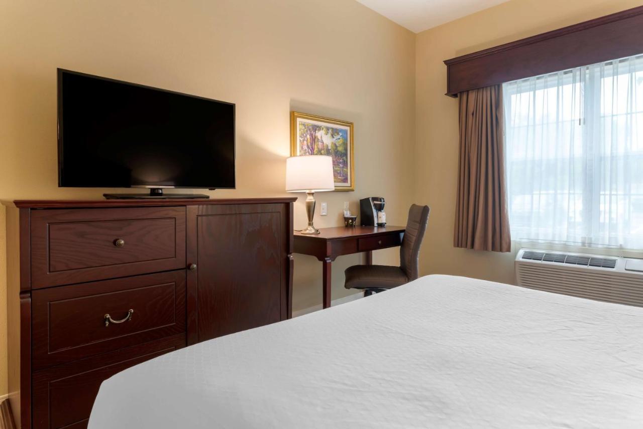 Best Western Plus Fredericton Hotel & Suites Luaran gambar