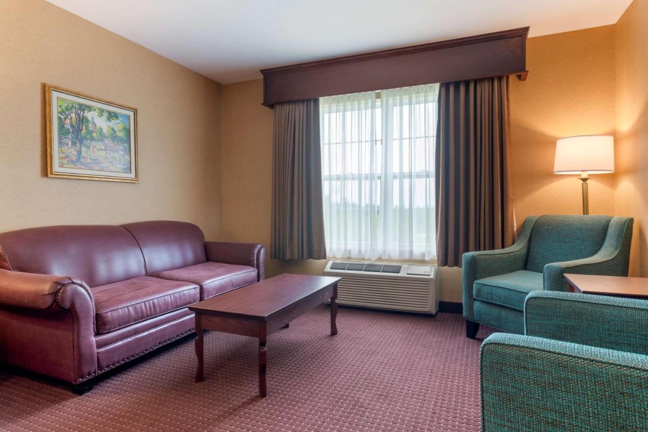 Best Western Plus Fredericton Hotel & Suites Luaran gambar